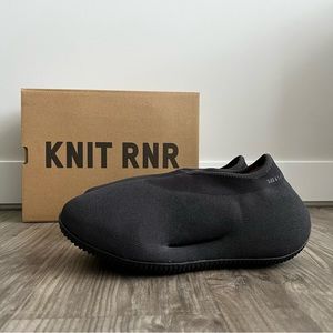 YEEZY • YZY KNIT RNR Fade Onyx Black Runner